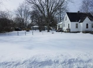 2454 Hessel Ave, Rochester Hills, MI 48307