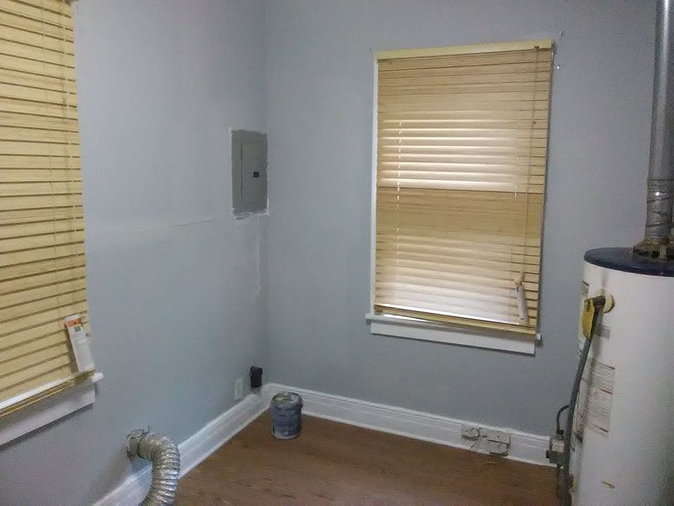 1st image of 4034 Redwood Ave