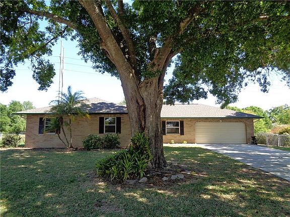 2nd image of 6408 Shadowbrook Ln