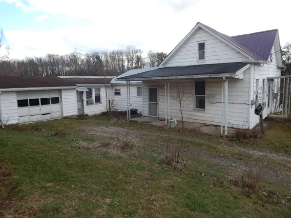 309 S Court St, Harrisville, WV 26362