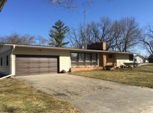 723 Bauer St, Wisconsin Dells, WI 53965
