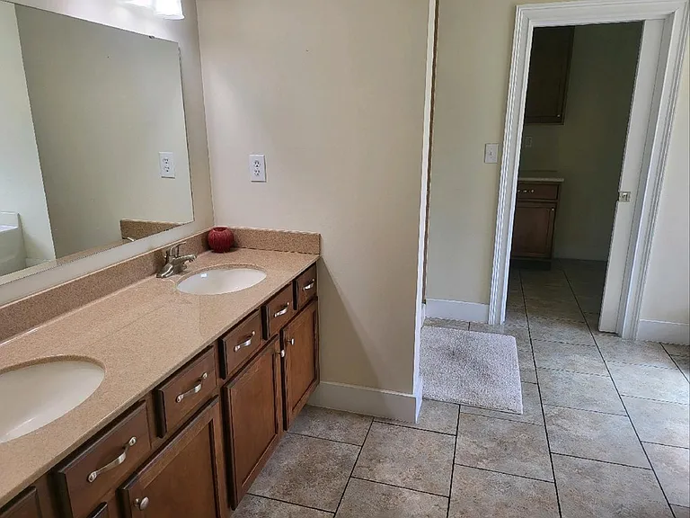 178 W Main St — Photo 7