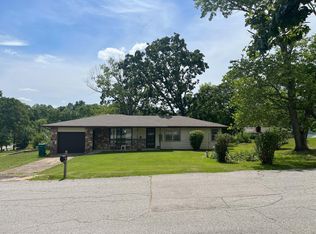 1009 Garst St, Cabool, MO 65689