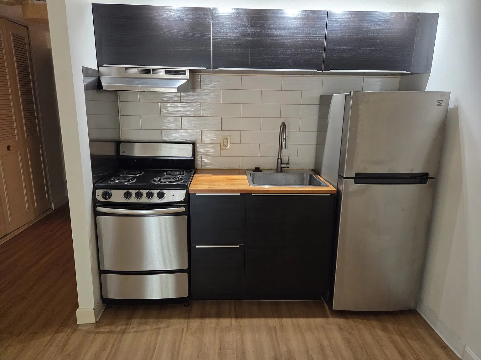 Studio, 409 sqft, $1,550 — Photo 3