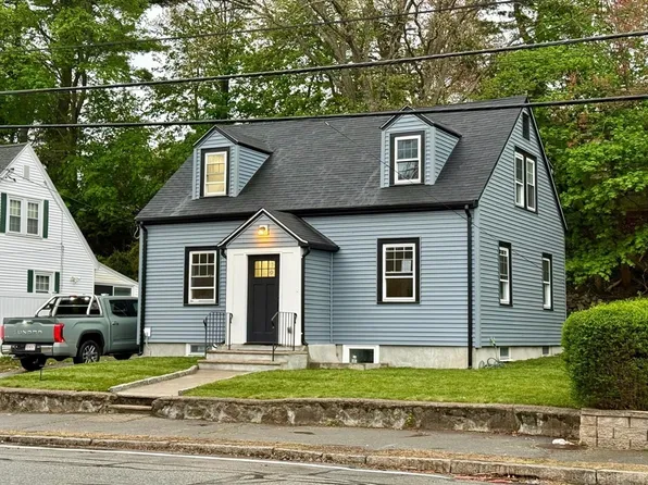 714 Lynnfield St, Lynn, MA 01904