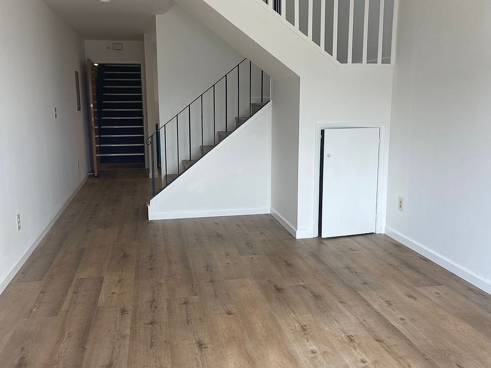 1st image of 481 Elizabeth St APT 6