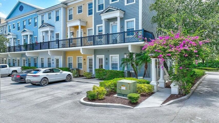 1st image of 221 Greenwich Circle #208