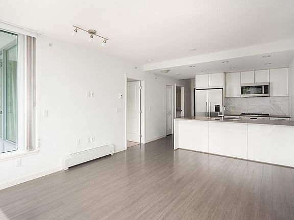 5th image of 3281 E Kent Ave N #203