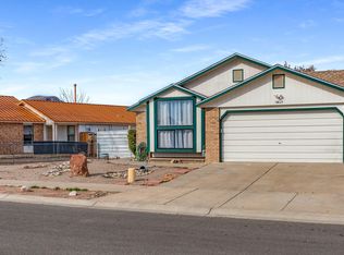 1023 SW Camino Del Rey Dr, Los Lunas, NM 87031