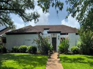 10031 Inwood Dr, Houston, TX 77042