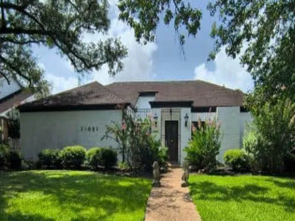 10031 Inwood Dr, Houston, TX 77042