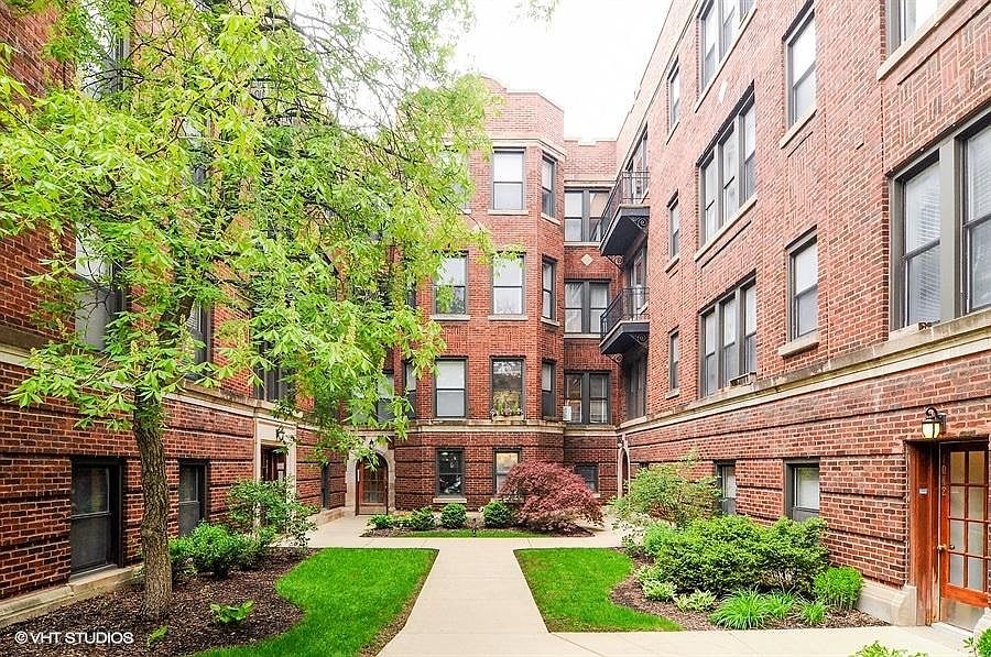 1st image of 1050 W Catalpa Ave #2S