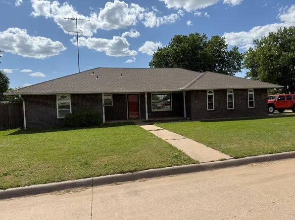 2701 Indian Dr, Enid, OK 73703