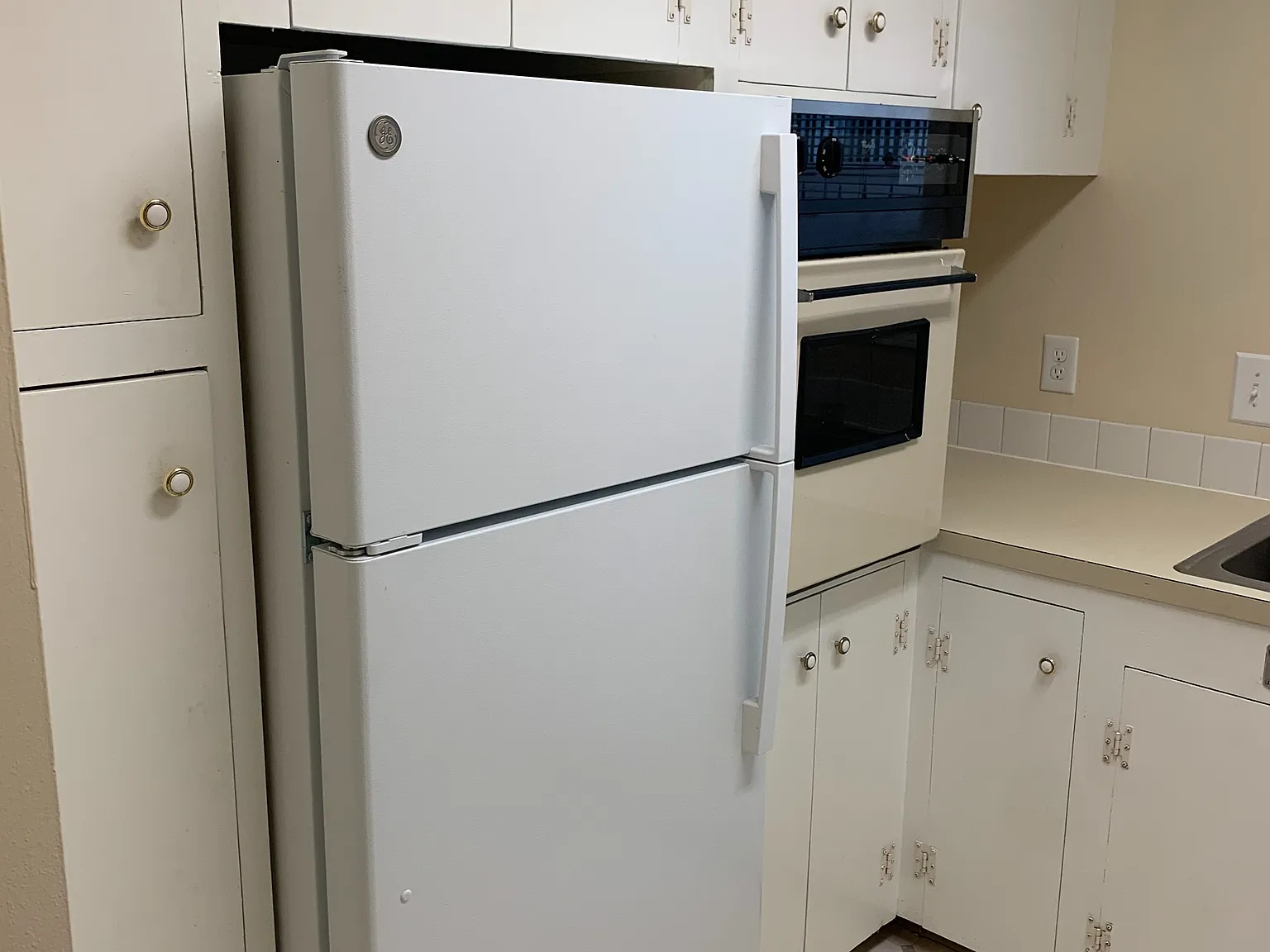1 bed, 670 sqft, $1,300 — Photo 3