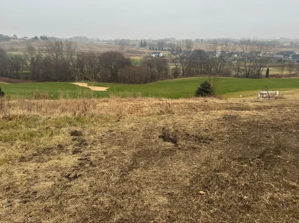 868 Golfview Ave, Zumbrota, MN 55992