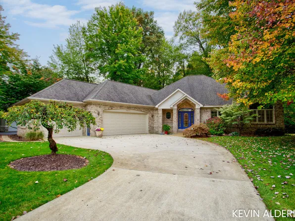 14688 Creek Edge Dr, Holland, MI 49424