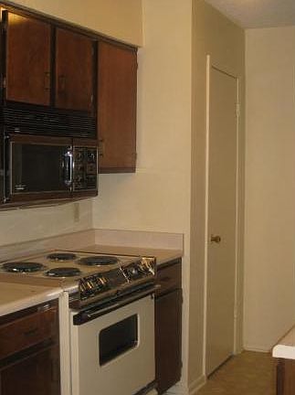 3rd image of 401 12th Ave SE APT 230