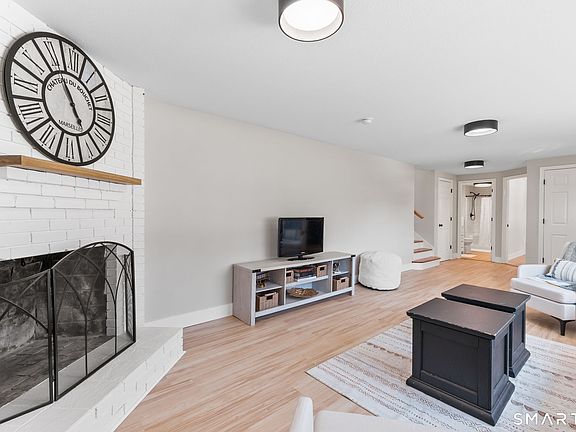 4th image of 79 Steep Road