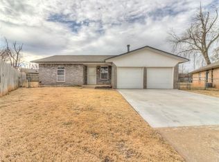 729 S Glen Lane Ct, Mustang, OK 73064