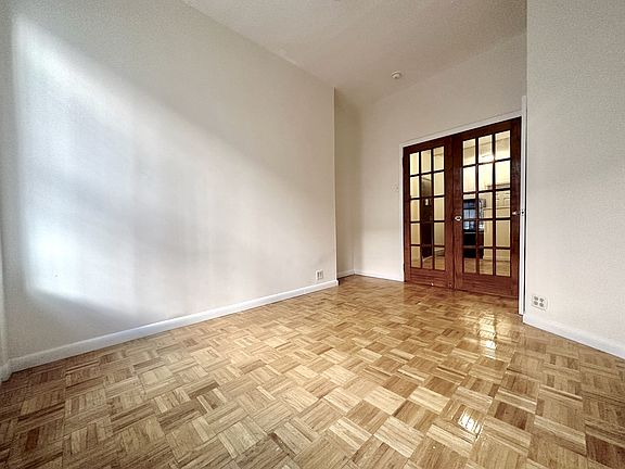 2nd image of 350 E 91st St APT 1