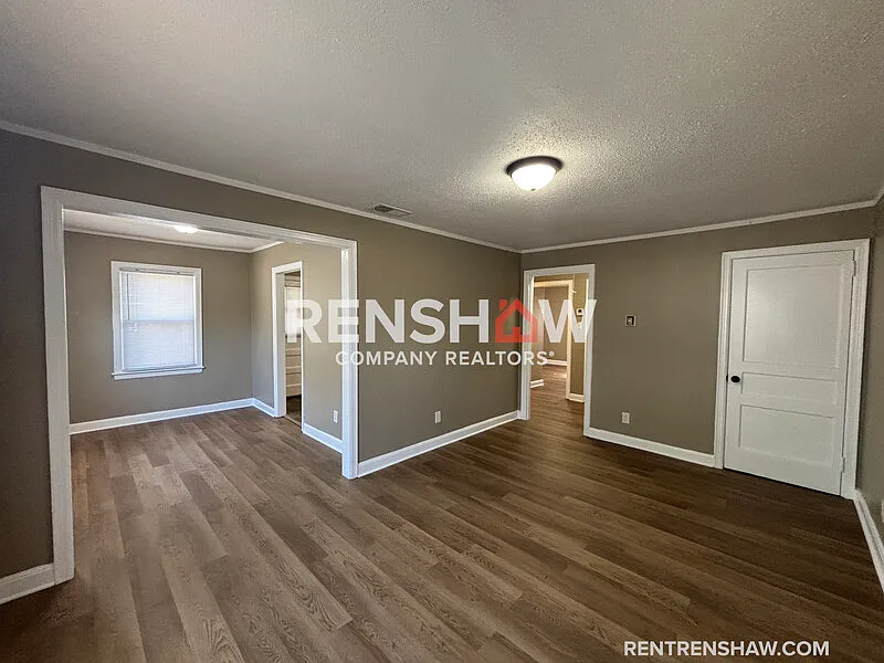 2 bed, 1.0 bath, 792 sqft, $950 — Photo 2