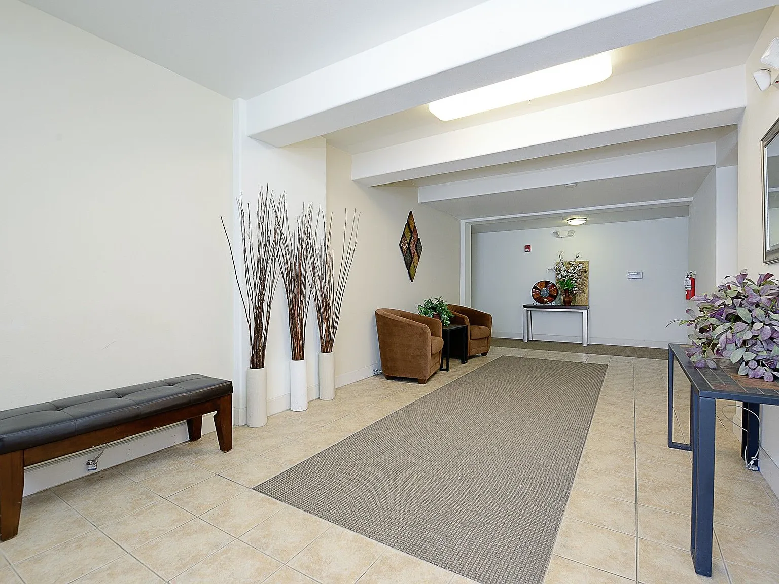 Rosemont Apartments — Photo 4