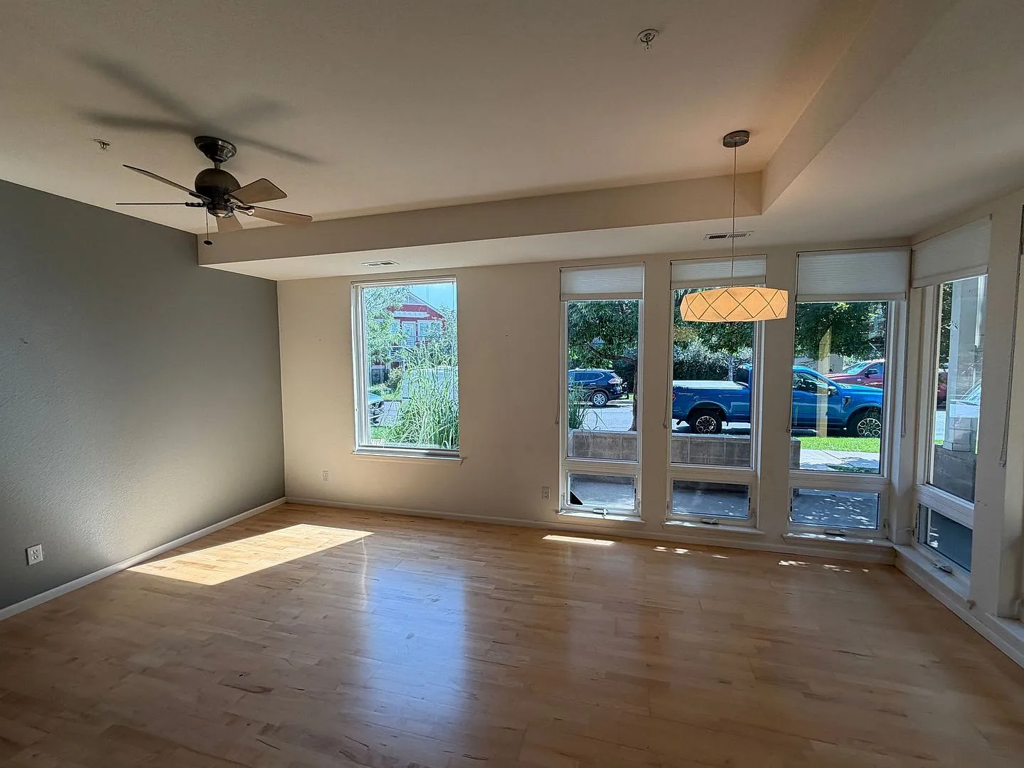 1,000 Off 1st Month rent if Lease signed by 9/1 Light filled 3BD/3BA townhome — Photo 2