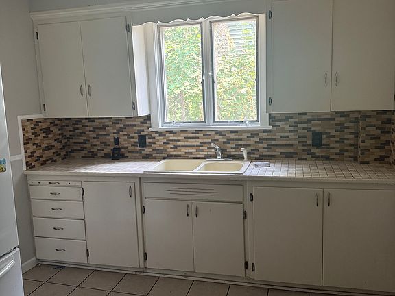 Kitchen with plenty of cupboard space