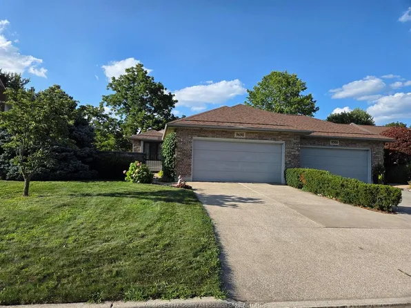 9690 Menard St, Windsor, ON N8P 1G5