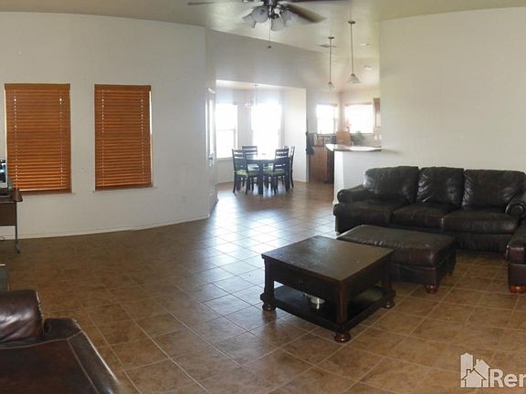 4th image of 202 Viola Dr