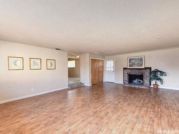4th image of 2431 Cadjew Ave