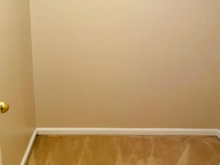 109 Holmes St — Photo 1