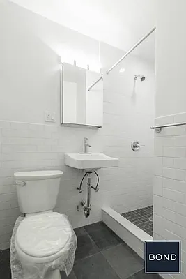 Rented by Bond New York | media 12