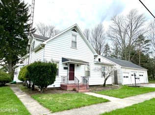 121 Broad St, Oak Harbor, OH