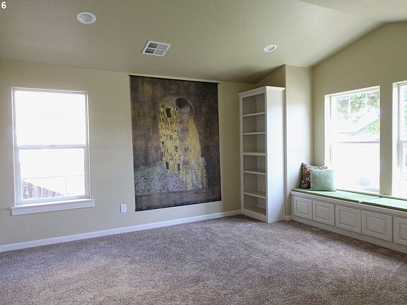 2nd image of 1080 Bradshaw Ln