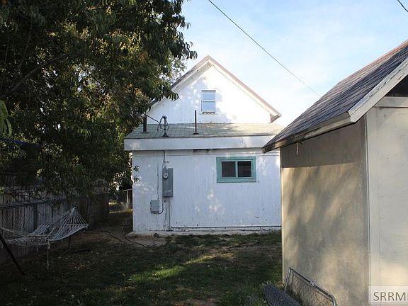 2nd image of 223 Lava St