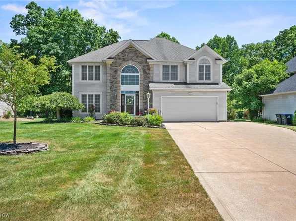 755 Amber Dr, Brunswick, OH 44212