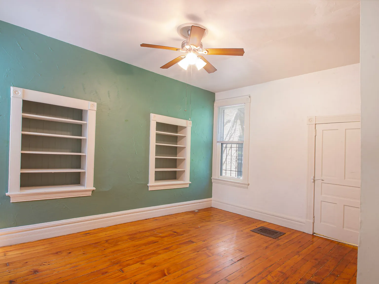1 bed, 1110 sqft, $1,550 — Photo 4