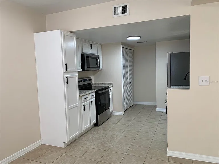761 Caribbean Dr — Photo 7