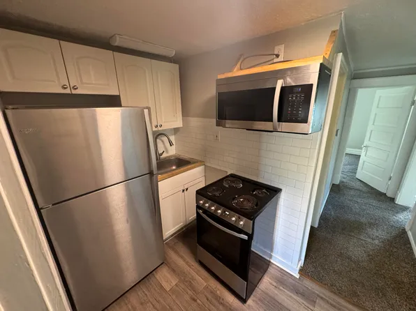 436 S Westnedge Ct, Kalamazoo, MI 49008