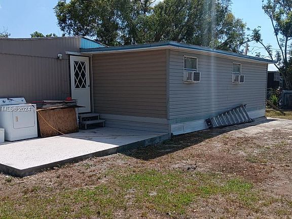 4th image of 8146 Ebson Dr