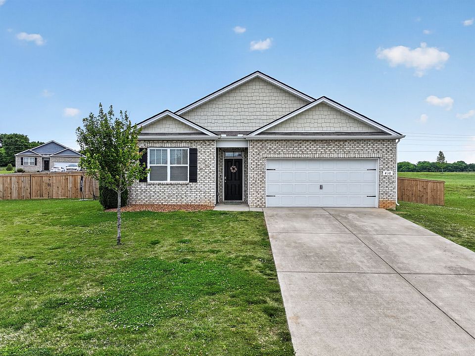 1st image of 438 Lauren Ln