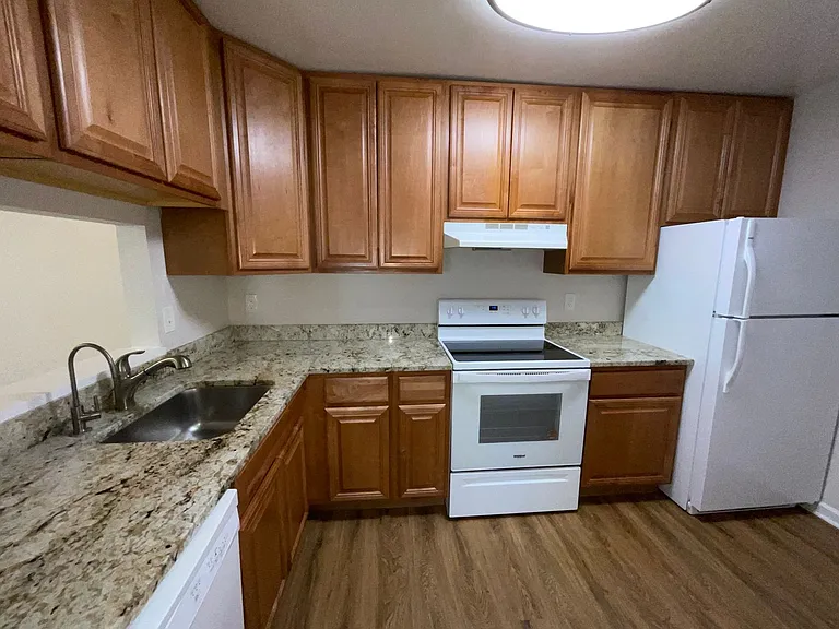 9848 Brookridge Ct — Photo 4