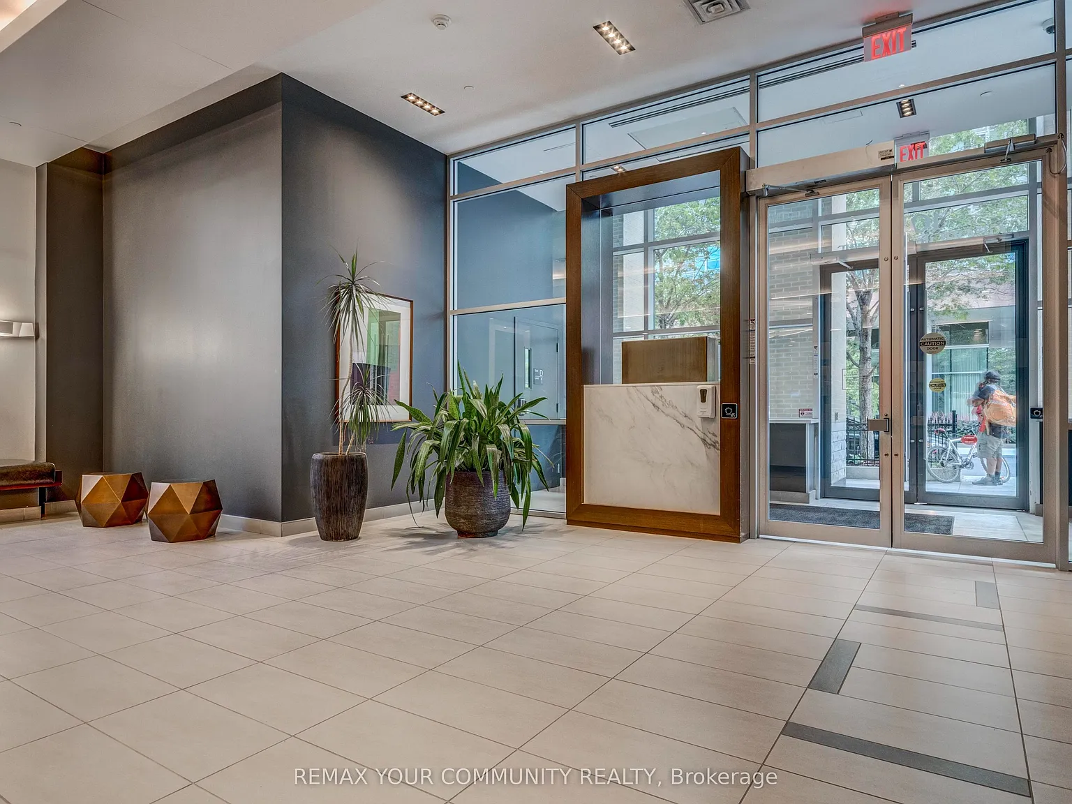 1 bed, $2,300 — Photo 3