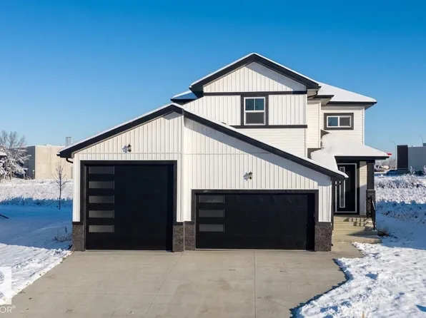 33 Sun Meadows Close, Stony Plain, AB T7Z 0K1