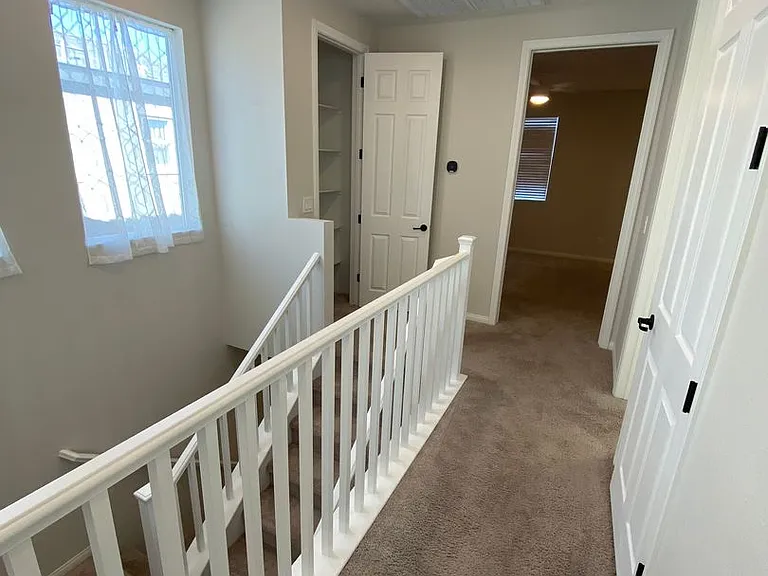 828 Royal Beekman St — Photo 33
