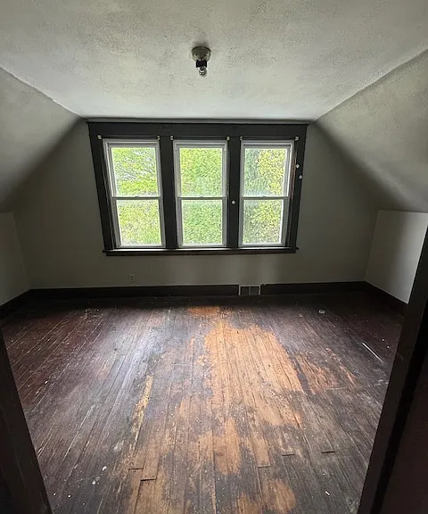 16 Trader St — Photo 5