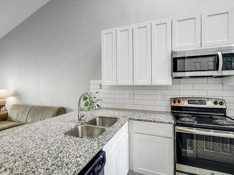 4800 W Lovers Ln #521 — Photo 9