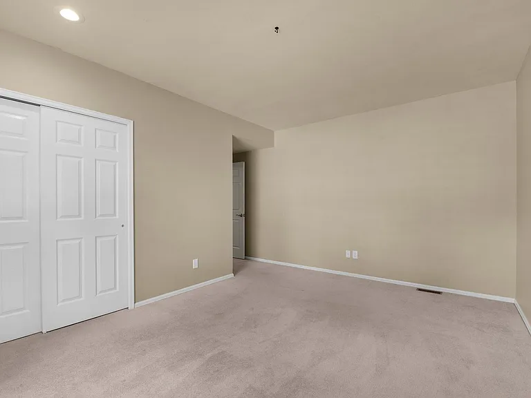 2420 Regal View Ct — Photo 23