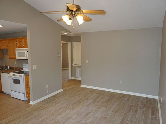 3rd image of 1603 Latourette Ln #17